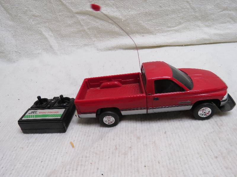 lot 189 image: Collectible Radio Controlled Pickup
