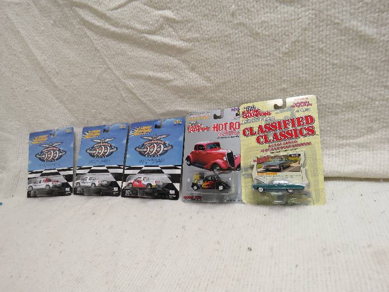 lot 191 image: Collectible Cars