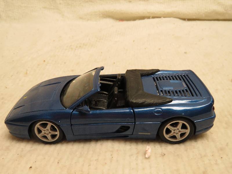 lot 200 image: Maisto Collectibles