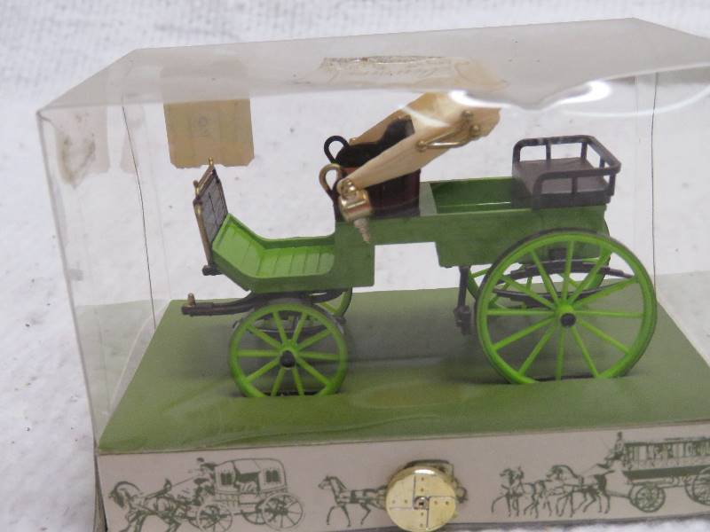 lot 222 image: Collectible Brumm