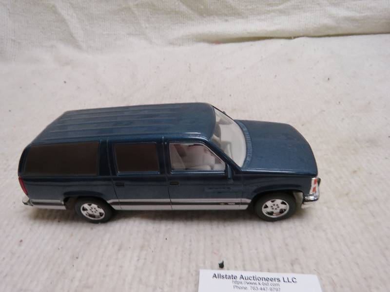 lot 230 image: Collectible Suburban