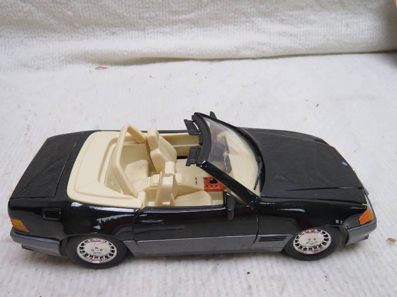 lot 250 image: Collectible Mercedes Benz
