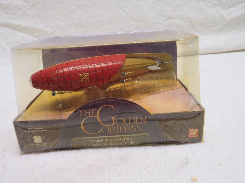 lot 263 image: Collectible Miniature Vehicle