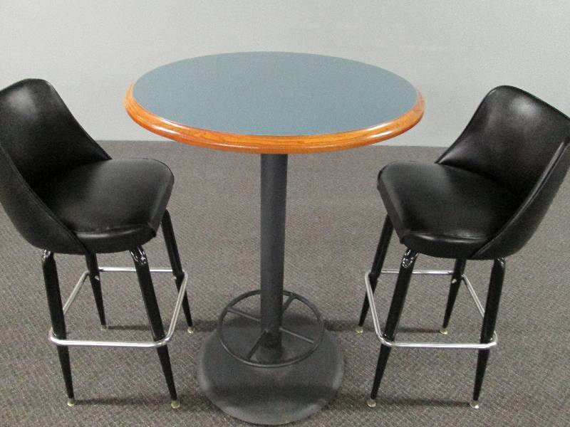 lot 59 image: Bar  Restaurant High Top Table