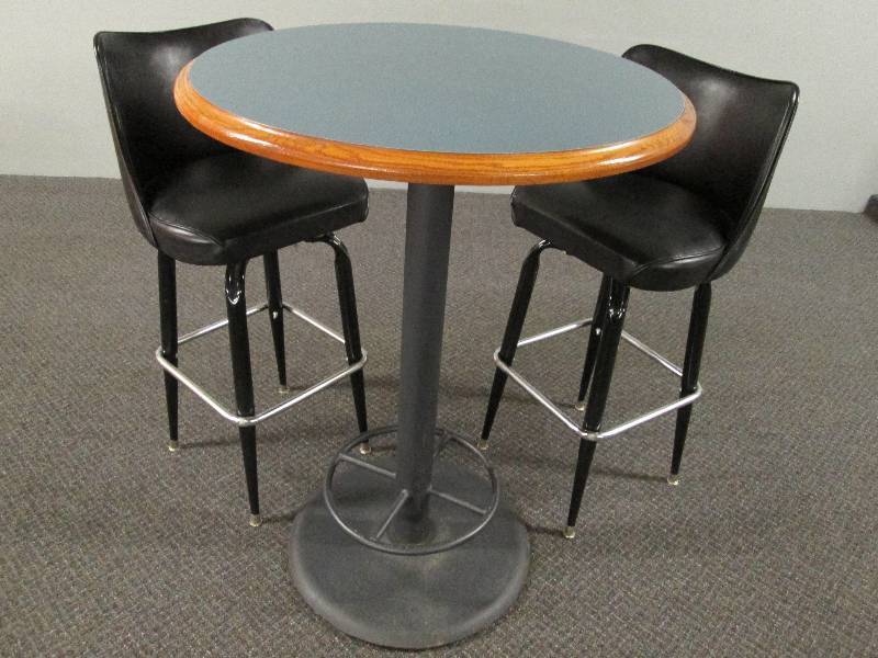 lot 60 image: Bar  Restaurant High Top Table
