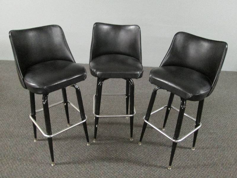 lot 65 image: Bar  Restaurant High Top Stools