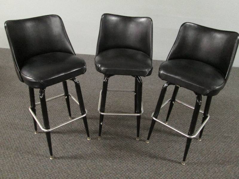 lot 67 image: Bar  Restaurant High Top Stools