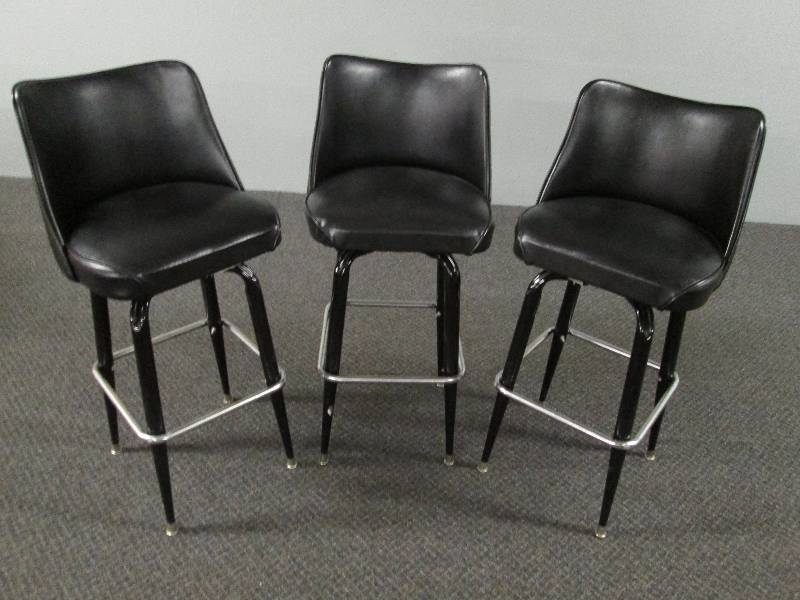 lot 71 image: Bar  Restaurant High Top Stools