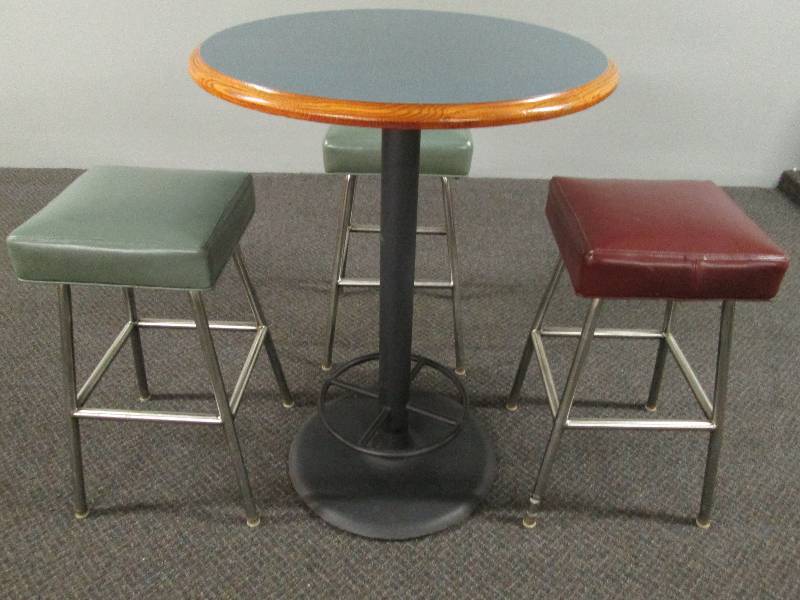 lot 72 image: Bar  Restaurant High Top Table