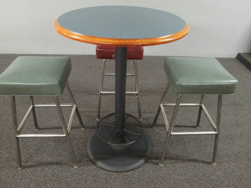 lot 73 image: Bar  Restaurant High Top Table