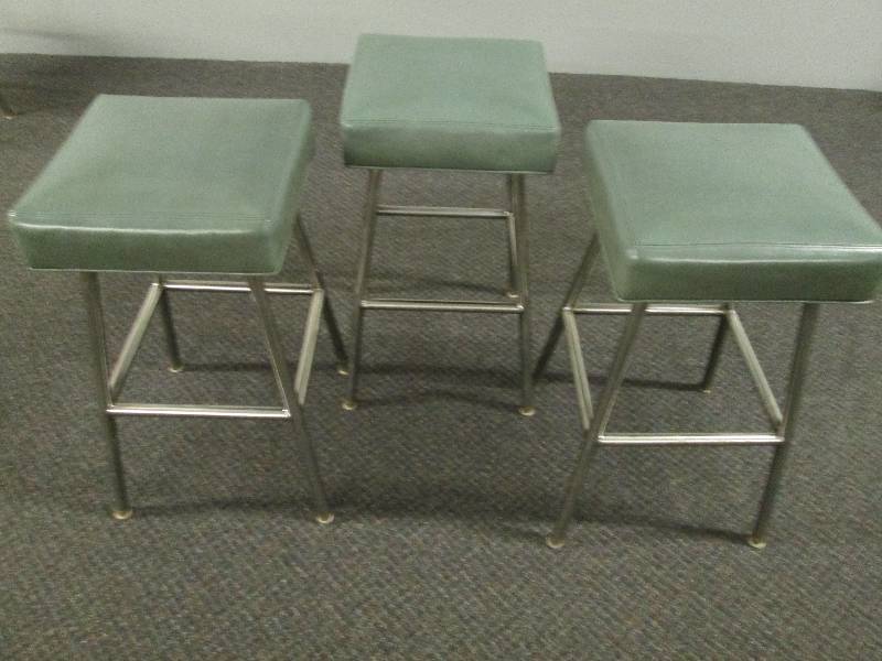 lot 77 image: 60S Retro Bar Stool