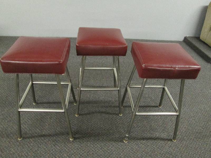 lot 78 image: 60S Retro Bar Stool