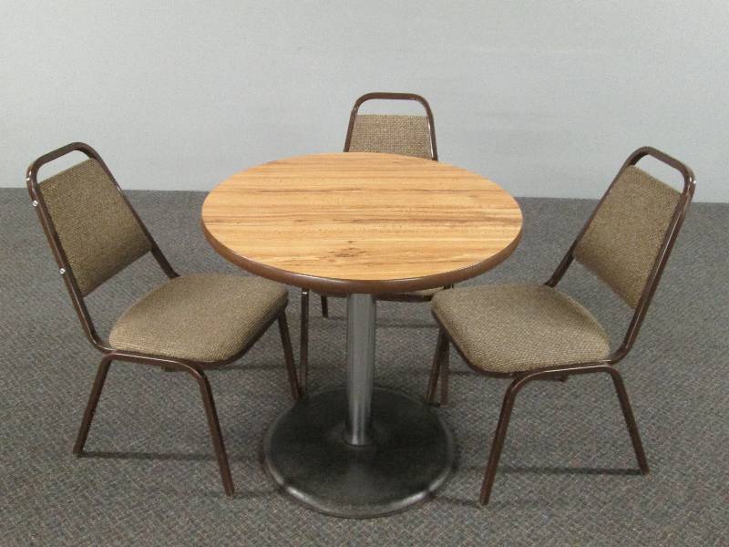 lot 81 image: Medium Bar  Restaurant table