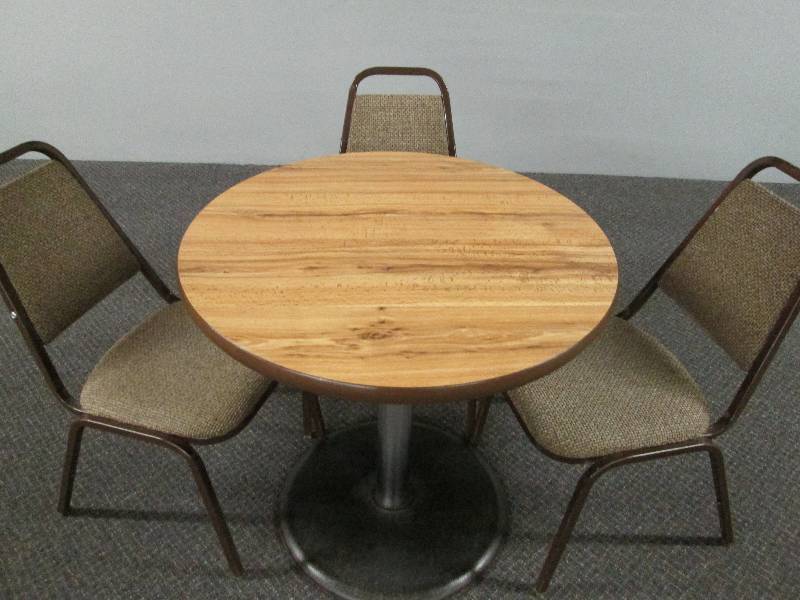 lot 84 image: Medium Bar  Restaurant table
