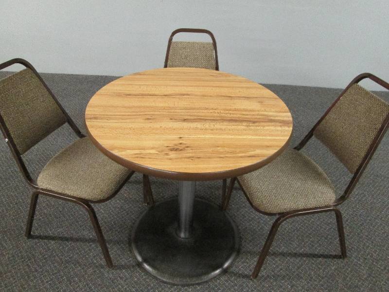 lot 85 image: Medium Bar  Restaurant table