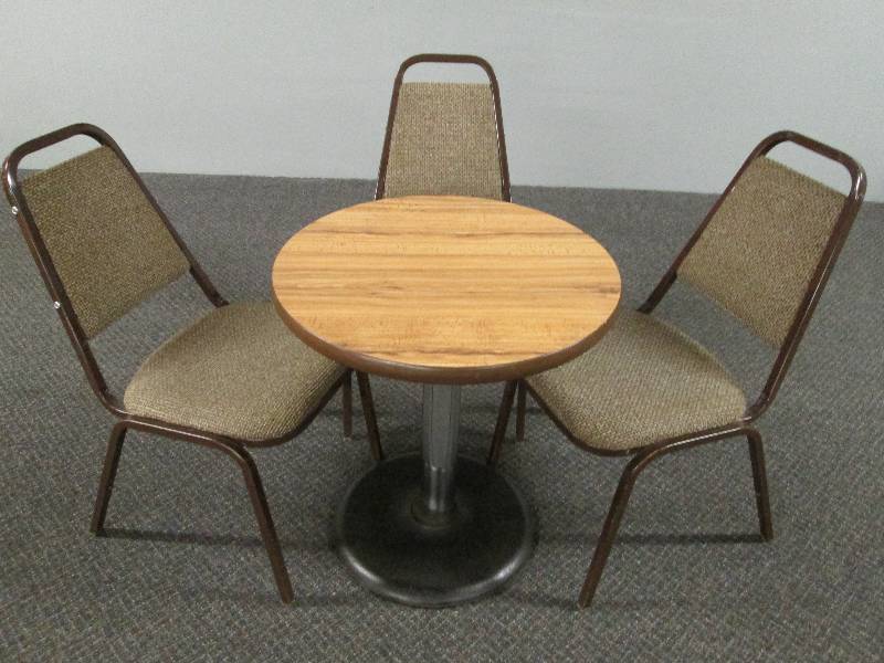 lot 88 image: Small Bar  Restaurant table