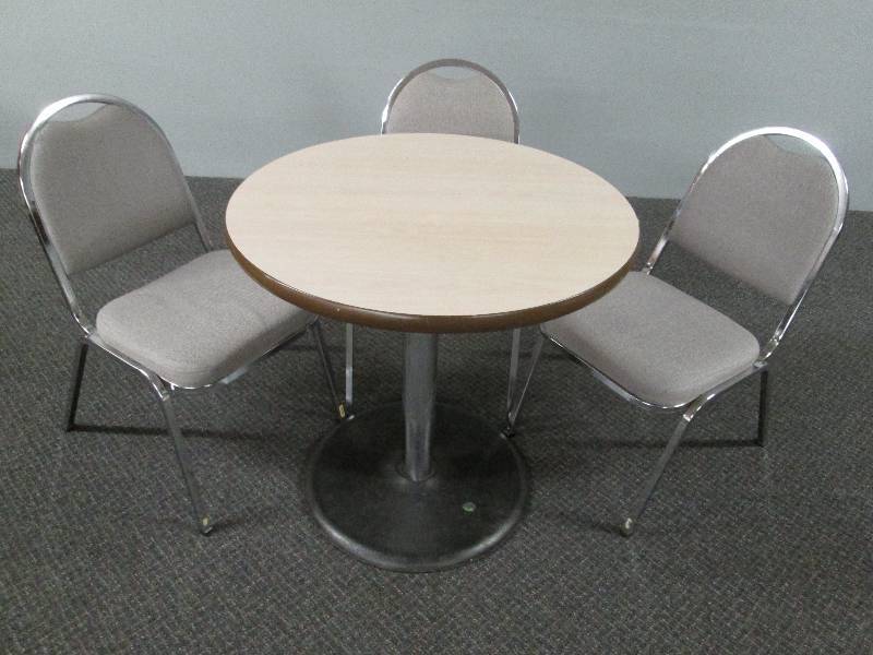 lot 111 image: Medium Bar  Restaurant table