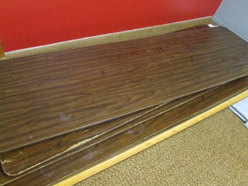 lot 147 image: Folding Banquet Table