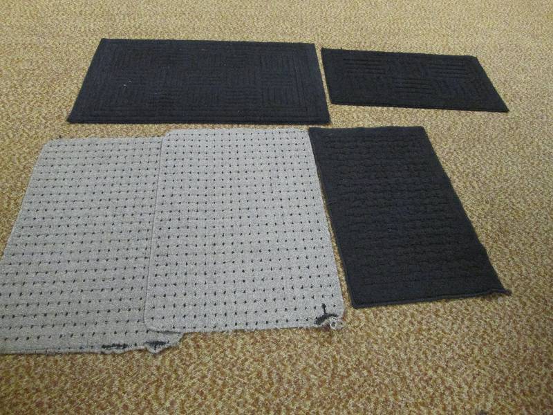 lot 160 image: Bathroom Rugs