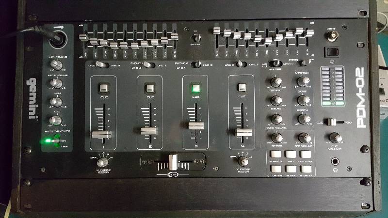lot 2 image: Gemini PDM-02 Mixer  Rack