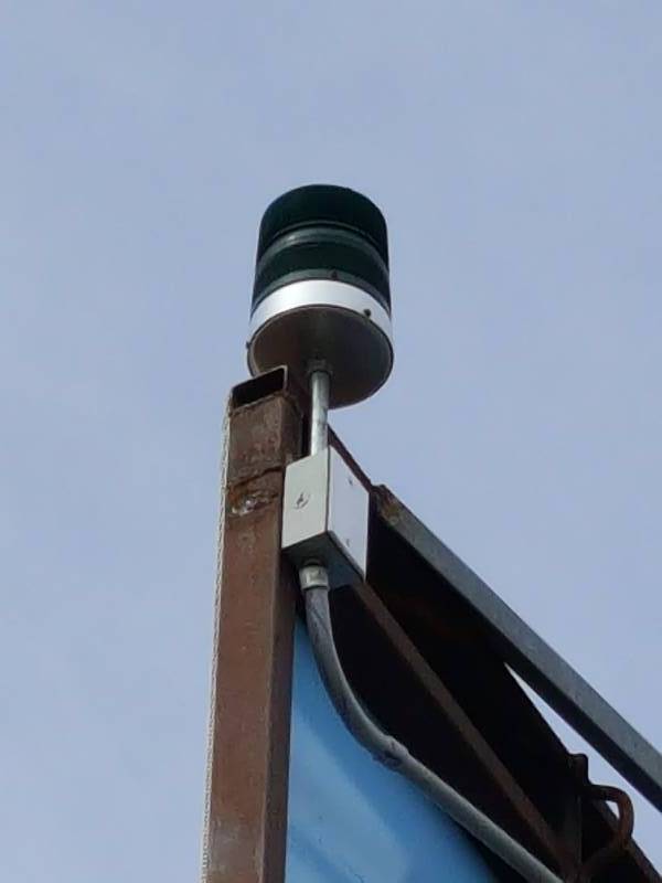 lot 38 image: (4) Industrial Grade Blue Flashing Outdoor Lights  Posts
