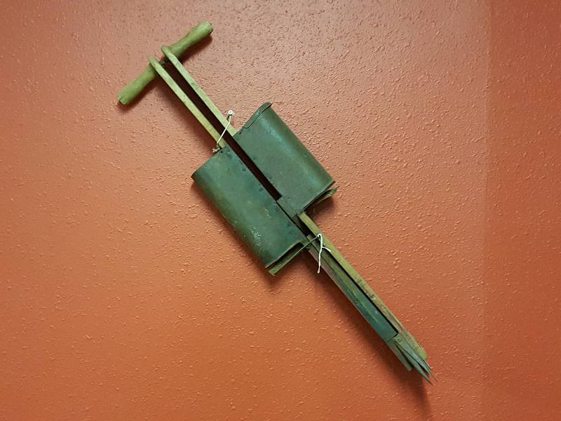 lot 190 image: Antique Corn  Seed Planter