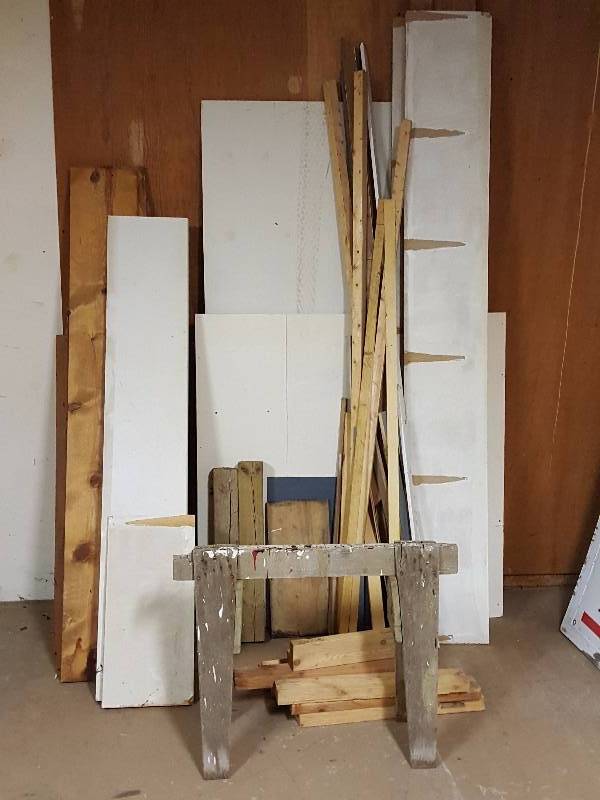 lot 256 image: Misc Lumber