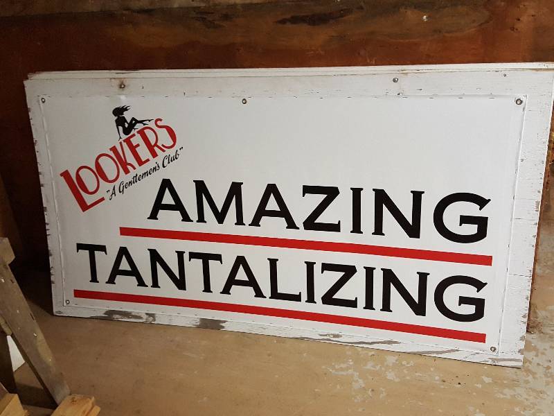 lot 257 image: Plywood Signs  Lookers Advertising