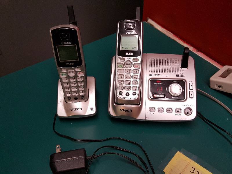 lot 266 image: V-Tech Cordless Phones