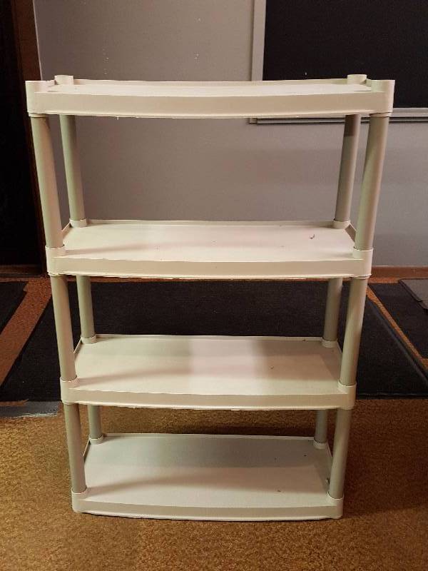 lot 267 image: 4 Tiered Plastic Shelving