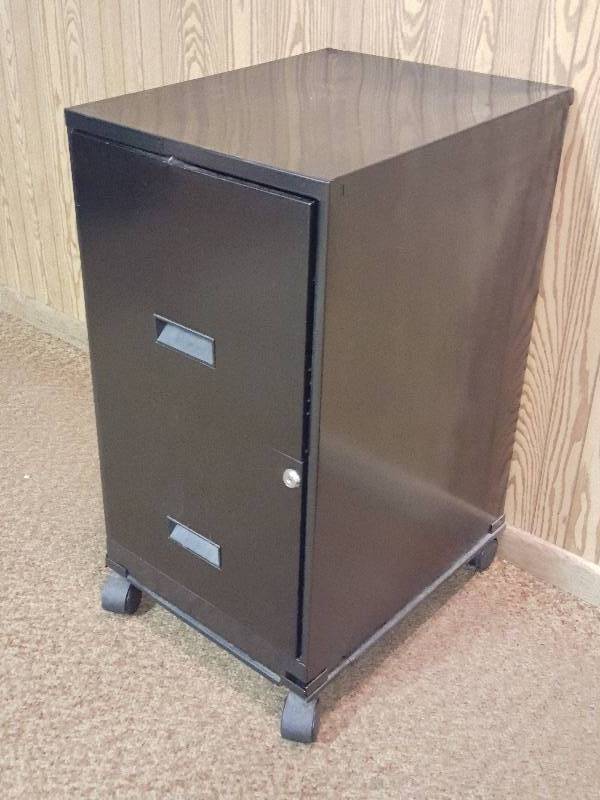 lot 268 image: 2 Drawer Metal Filing Cabinet