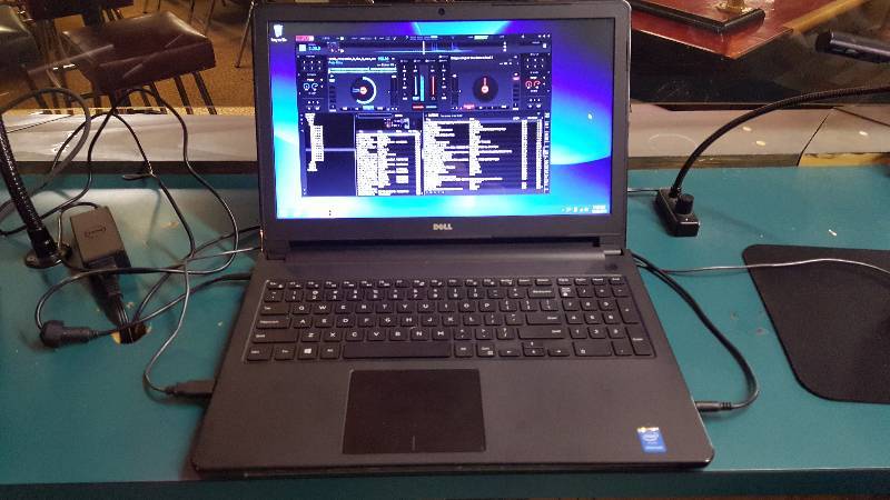 lot 1 image: Dell Laptop w Virtual DJ 8 Software