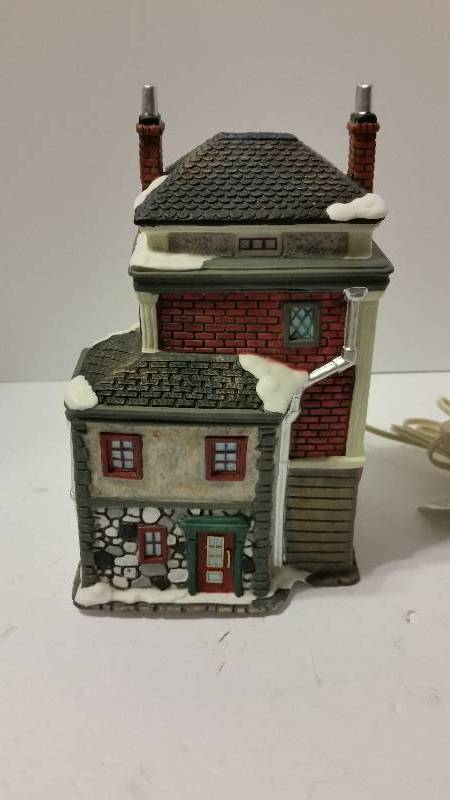 lot 21 image: Studio Nova Christmas Village Lighted Limited Edition Series City Hall Piece