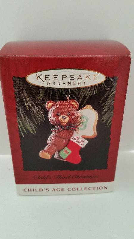 lot 106 image: Hallmark Keepsake Ornament - Childs Age Collection - Childs Third Christmas 1995 Edition in Original Box