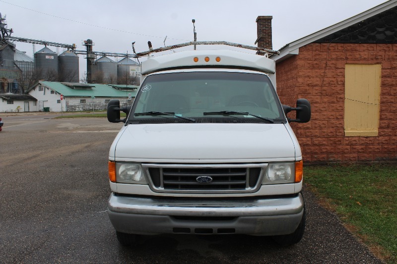 2006 Ford E350 Super Duty Contractors Truck