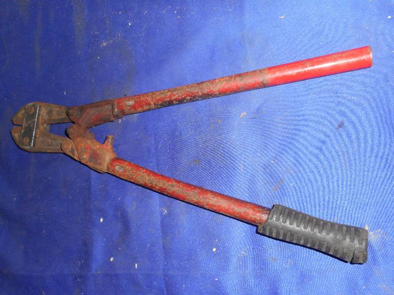 PIPE CUTTER