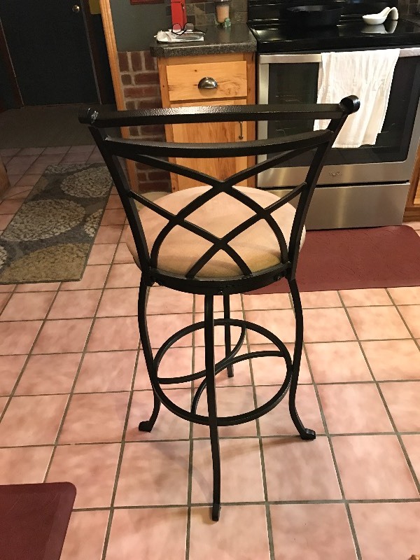 28 swivel Bar stools Set of 3