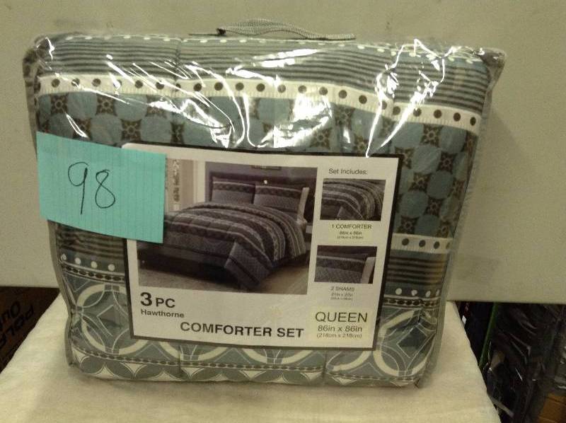 3PC Comforter Set Queen New