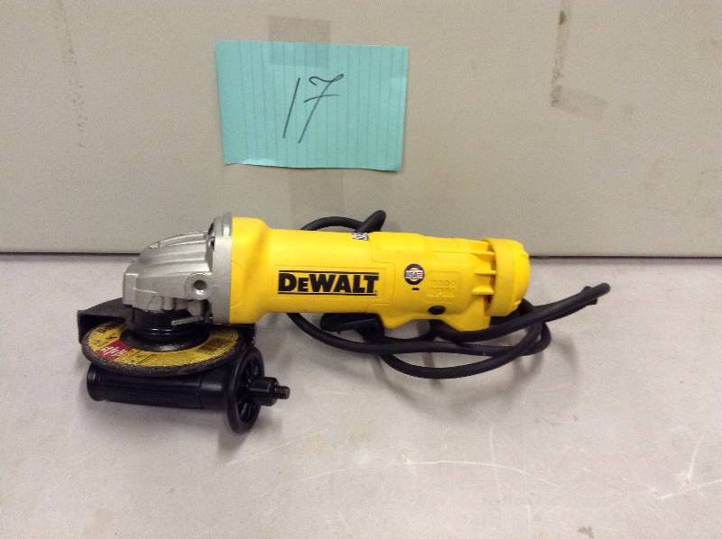 Dewalt 11 Amp 4-12 in. Angle Grinder in like new condition Stock and actual pictures used to display item