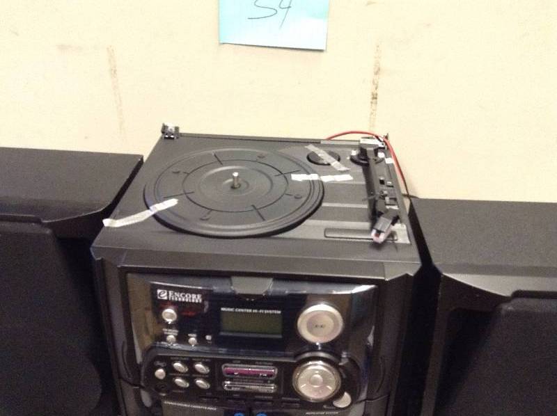 Encore Technology Stereo 3 CD Mini-High System with PLL Radio, Cassette and Turntable  Model 9400MO