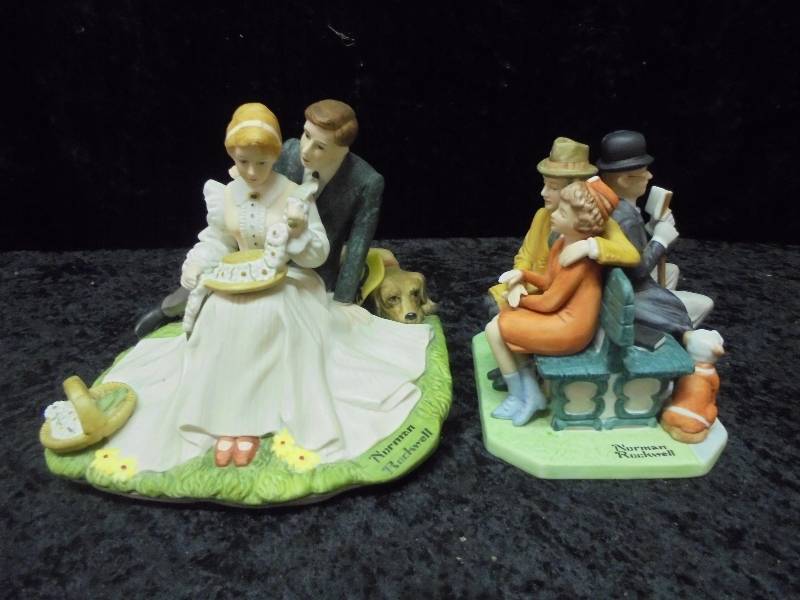 lot 36 image: Lot - Danbury Mint Norman Rockwell Figurines