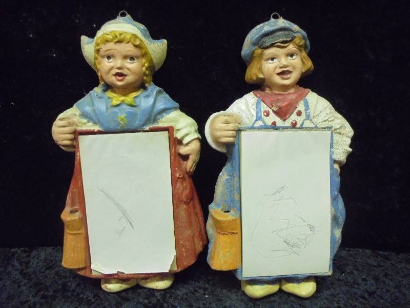 lot 37 image: Pair - Vintage Dutchboy & Dutchgirl Notepad Holders