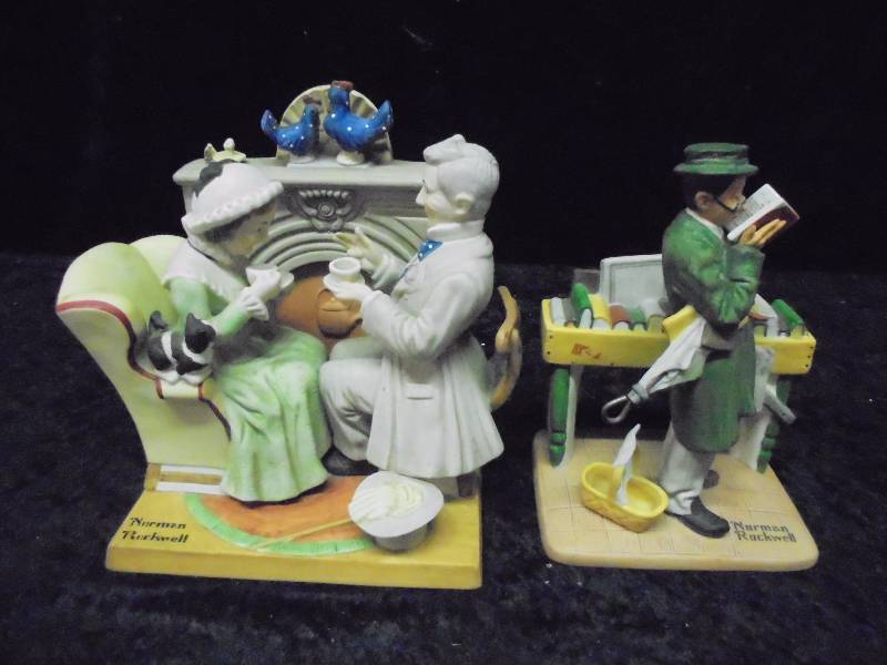 lot 40 image: Lot - Danbury Mint Norman Rockwell Figurines