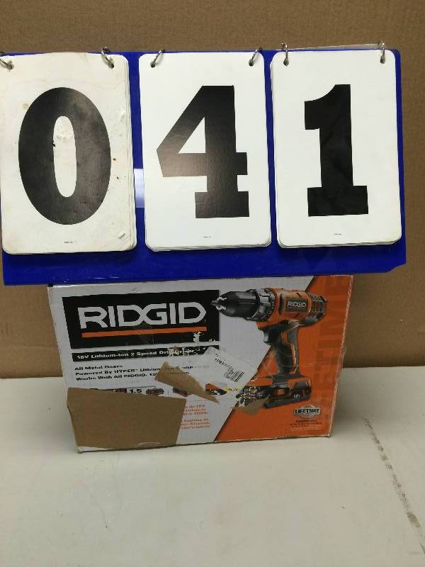 RIDGID 18-Volt Lithium-Ion 12 in. Cordless Compact DrillDriver Kit in like new conditions