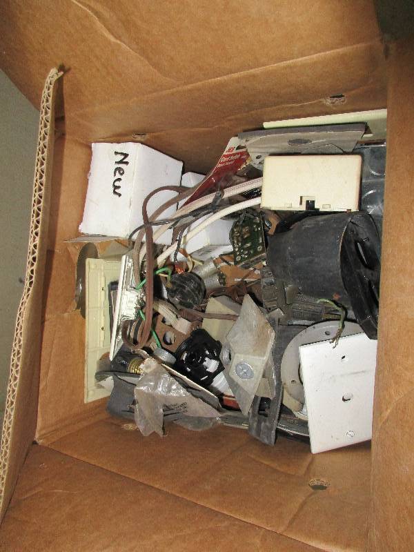 lot 8 image: Switches