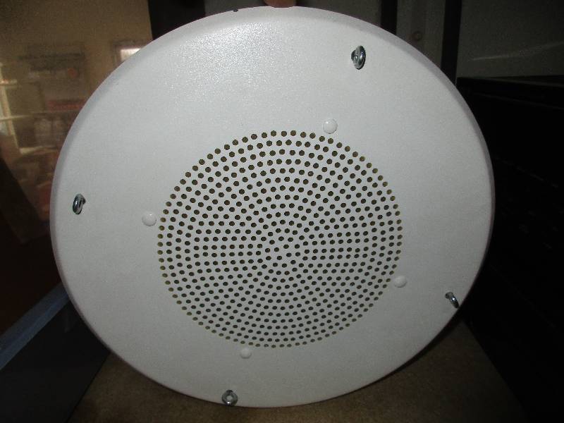 lot 24 image: Drop celing speakers