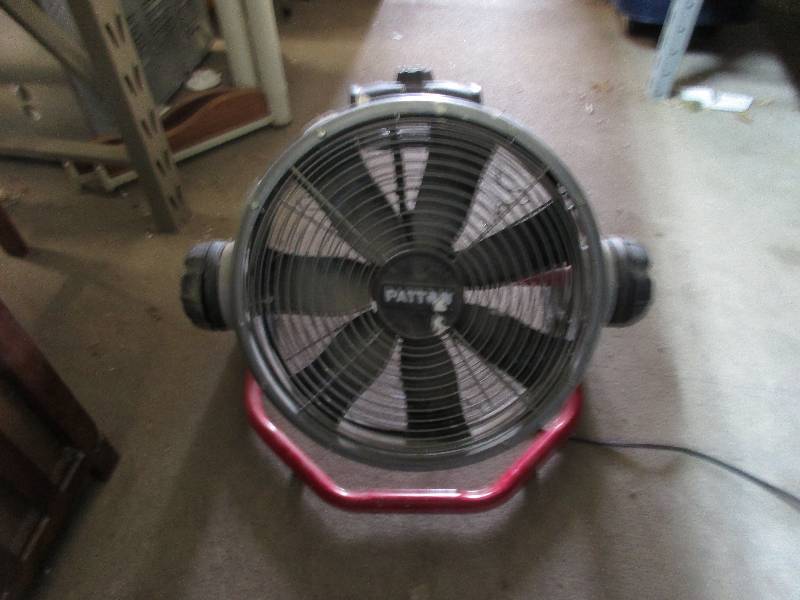 lot 25 image: Fan