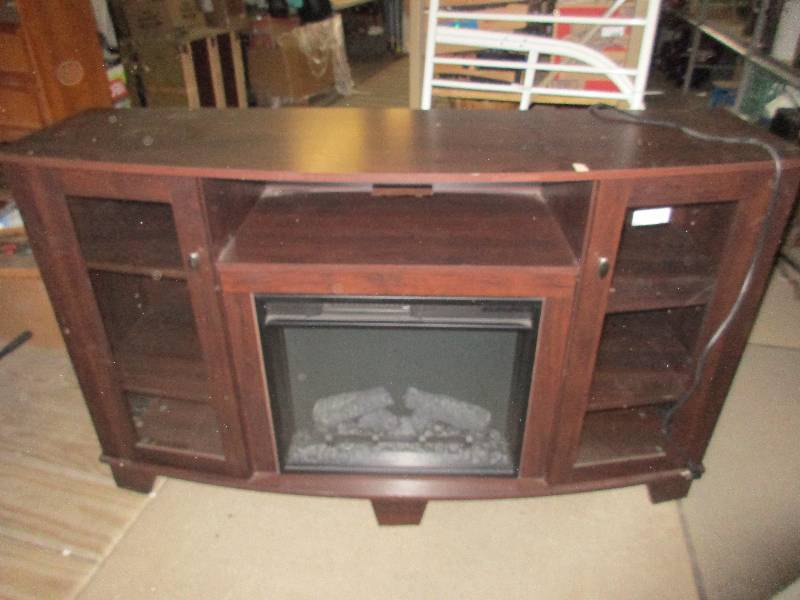 lot 33 image: Fireplace