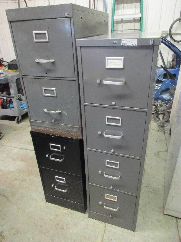 lot 122 image: 3 File Cabinets