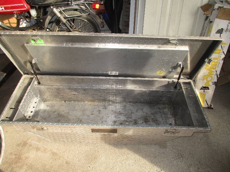 lot 154 image: Duralast 5 toolbox